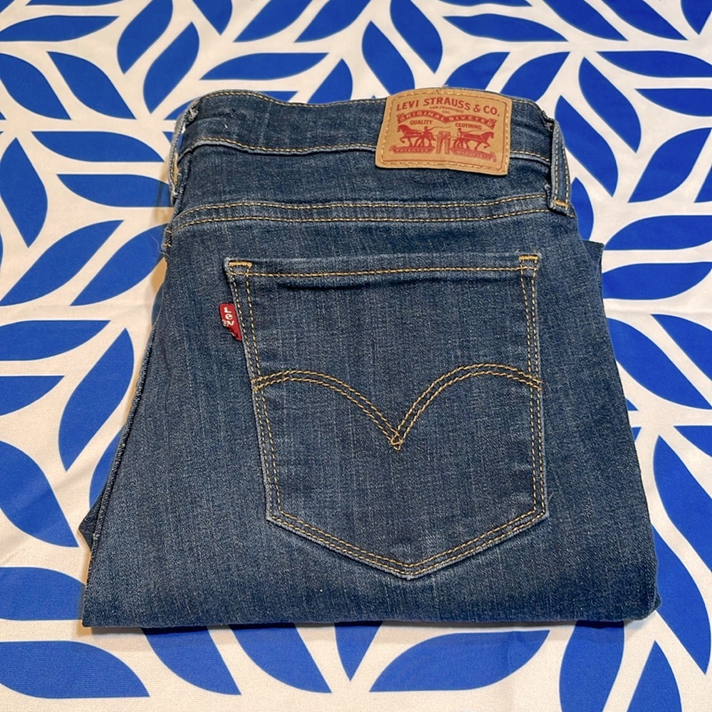 New Levi’s 711 skinny jeans